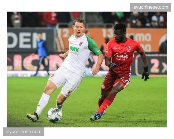 通讯：波鸿主场战平奥格斯堡，艰难拿到保级路上宝贵一分