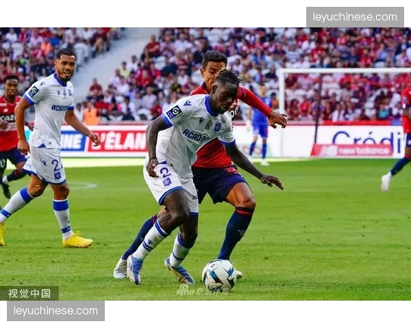 里尔4-0大胜欧塞尔,加拿大国脚戴维上演帽子戏法 里尔4-0大胜欧塞尔,加拿大国脚戴维上演帽子戏法